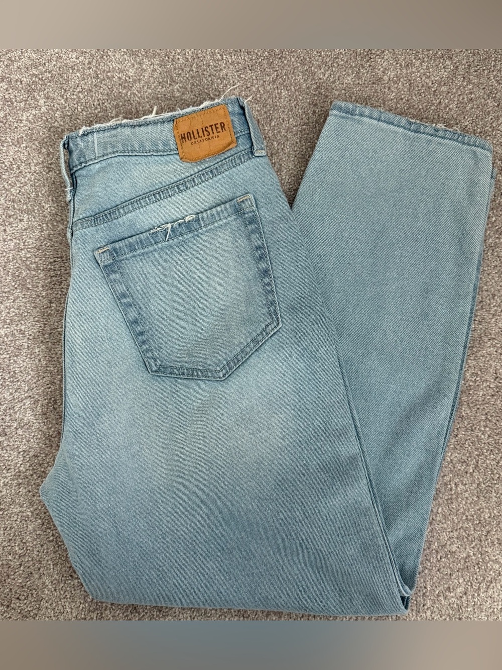 Hollister Ultra High-Rise Mom Jean Womens 8R